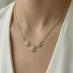 Halskette 3 Blüten Gold