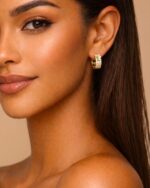 Ohrring SCHMETTERLING MINI CREOLEN Gold – Bild 2